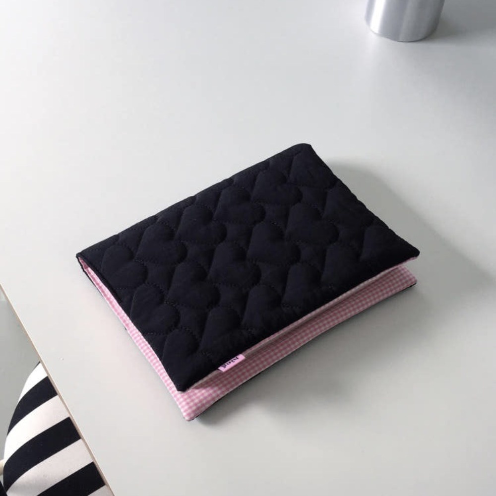 Notebook Dotted A5 - ปกสมุด A5 ผ้าฝ้ายควิลท์ลายจุดโดปามีน ปลอกป้องกันสมุดแบบซักได้ ปลอกโน้ตบุ๊กสำหรับนักเรียน อุปกรณ์เครื่องเขียน