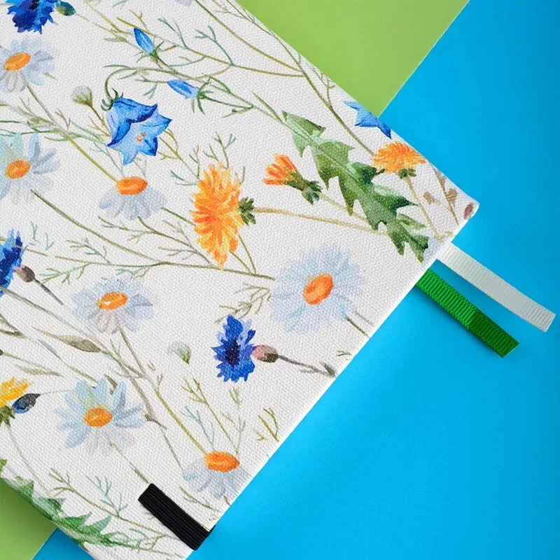 Notebook Dotted A5 - สมุดบันทึกปกแข็งลายดอกคอร์เดโรนาแบบจุด 160 แกรม กระดาษหนา พร้อมสายรัดยางยืด ขนาด